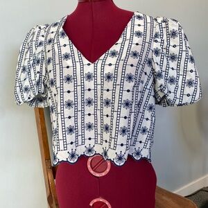 Zara Navy and White Eyelet Embroidered V-Neck Cropped Puff Sleeve Blouse